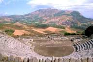 segesta_theater_01.jpg